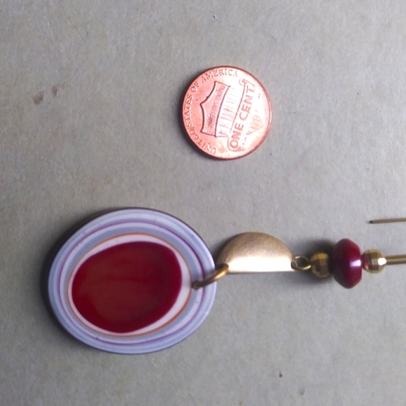 'Crescent Industry' Beet Red - Picture 2 of 4